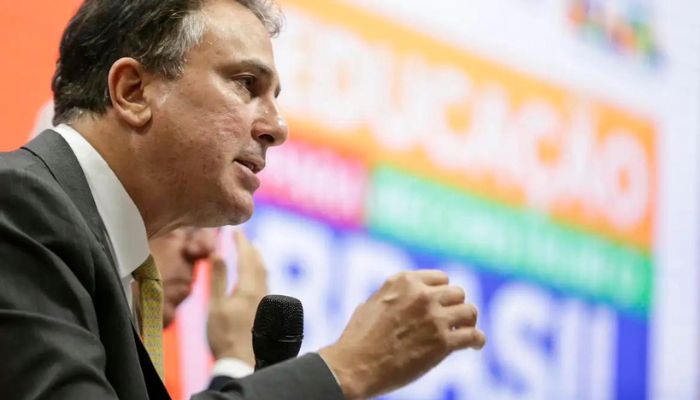 Ministério da Educação estuda fim dos cursos de licenciatura 100% EaD